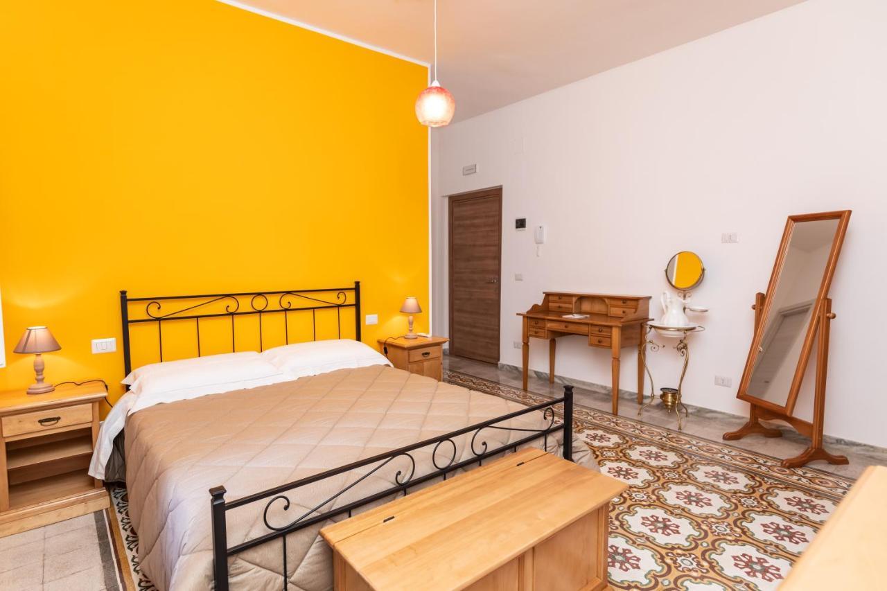 Casa Duconte Bed & Breakfast Barletta Bagian luar foto